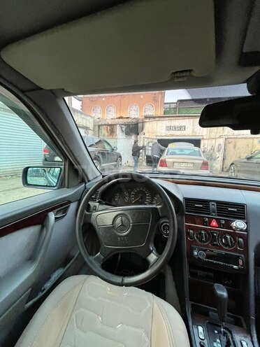 Mercedes C 180-10