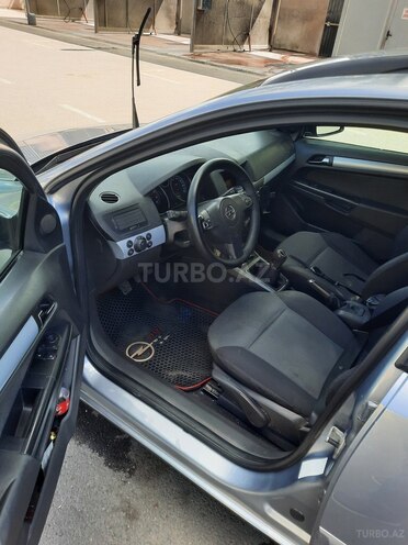 Opel Astra-11