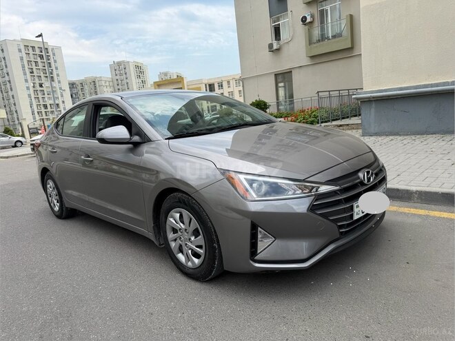Hyundai Elantra-9