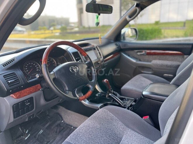 Toyota Land Cruiser Prado-10