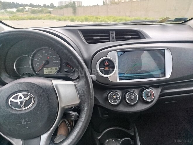 Toyota Yaris-3