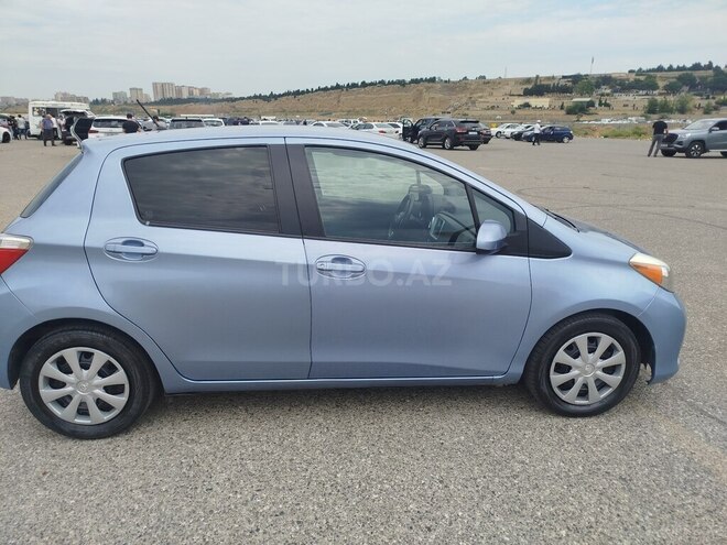 Toyota Yaris-12