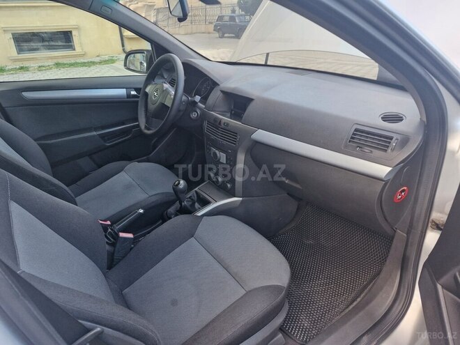 Opel Astra-11