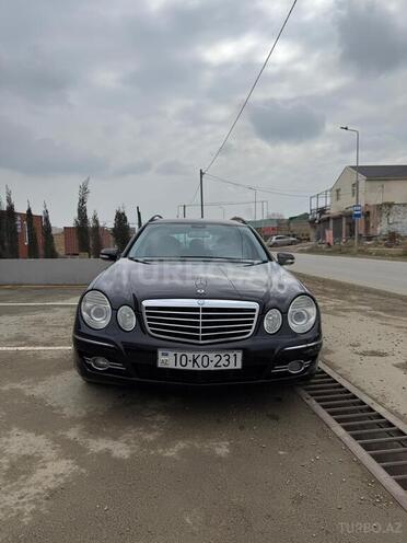 Mercedes E 220-1