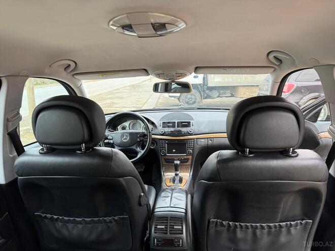 Mercedes E 220-10