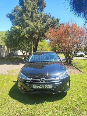 Hyundai Elantra-15