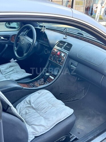 Mercedes CLK 200-8