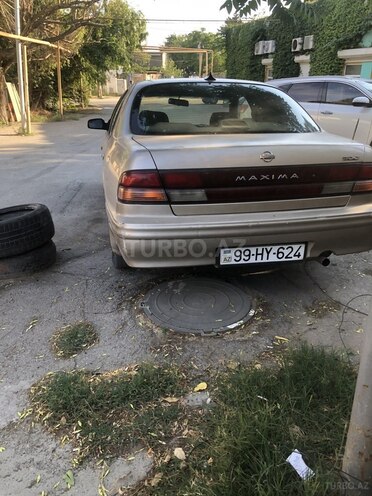 Nissan Maxima-2