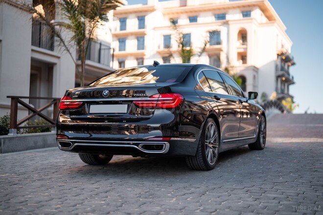 BMW 750-4
