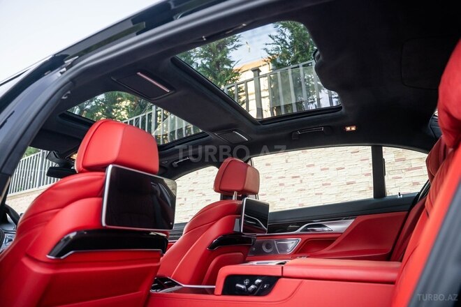 BMW 750-18