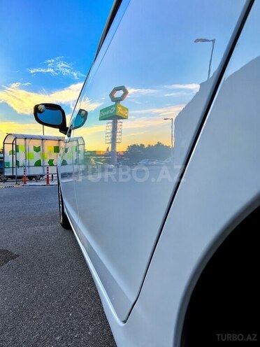 Honda Insight-11