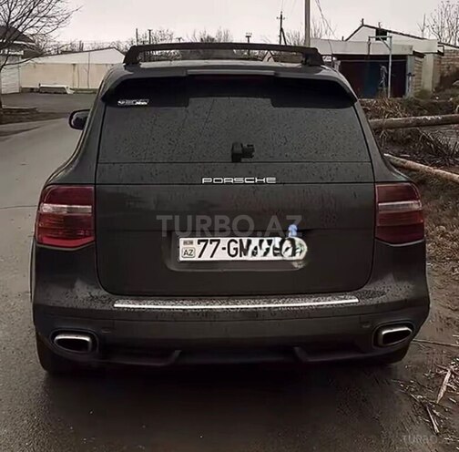 Porsche Cayenne-8