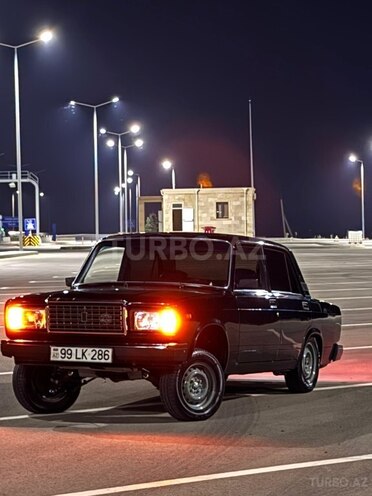 LADA (VAZ) 2107-1