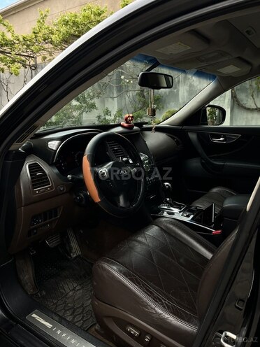 Infiniti FX35-2