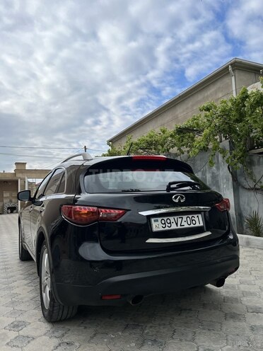 Infiniti FX35-3