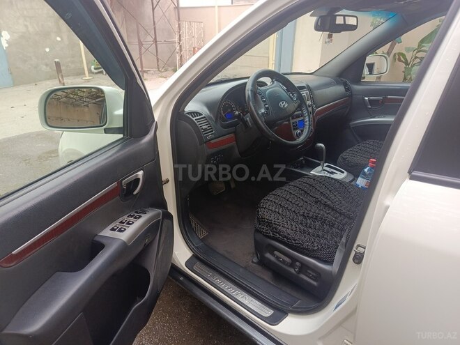 Hyundai Santa Fe-13