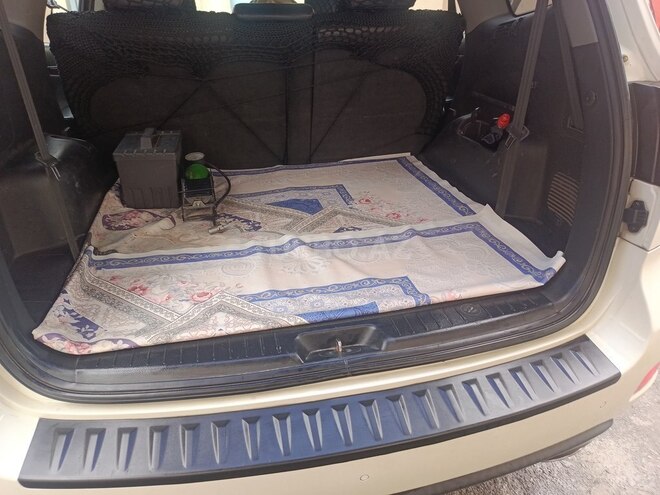 Hyundai Santa Fe-12