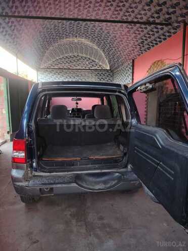 Mitsubishi Pajero io-7