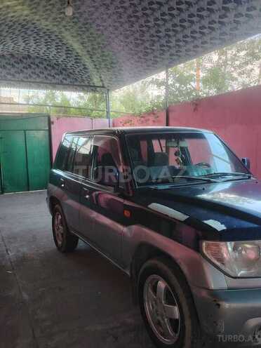 Mitsubishi Pajero io-8