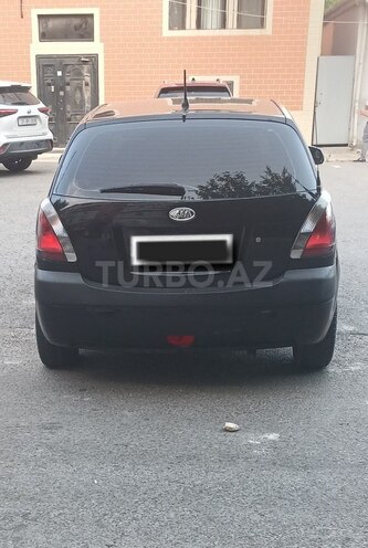 Kia Rio-5