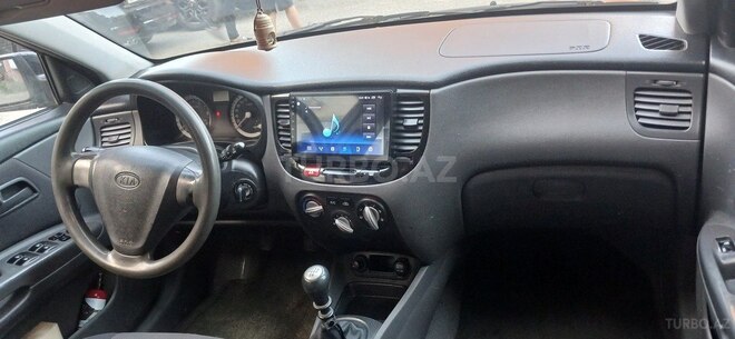 Kia Rio-11