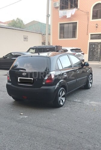 Kia Rio-4