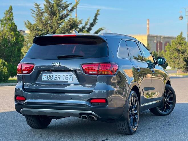 Kia Sorento-4