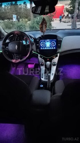 Chevrolet Cruze-8