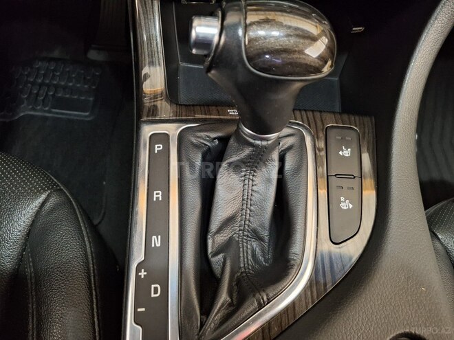 Kia K5-13