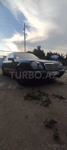 Mercedes E 280-6