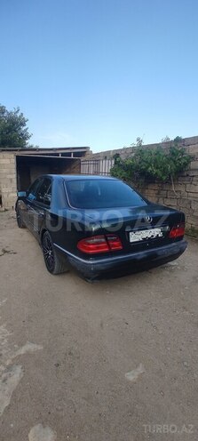 Mercedes E 280-5