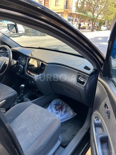 Kia Rio-8