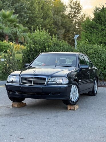 Mercedes C 200-2