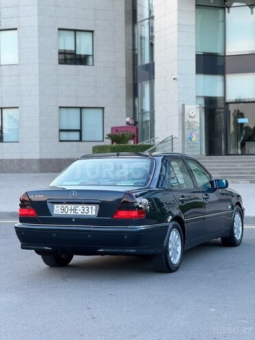 Mercedes C 200-8