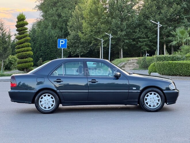 Mercedes C 200-7