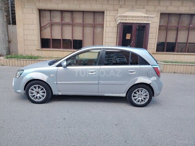 Kia Rio-4
