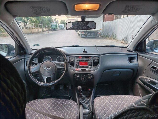 Kia Rio-8