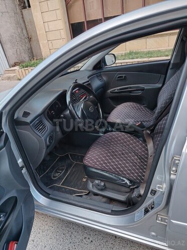Kia Rio-10
