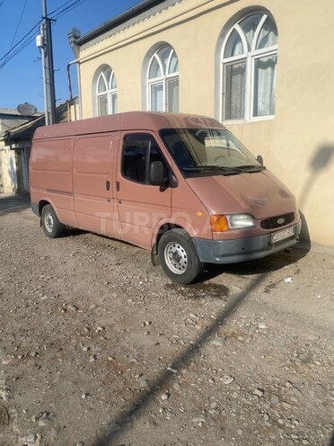 Ford Transit-2