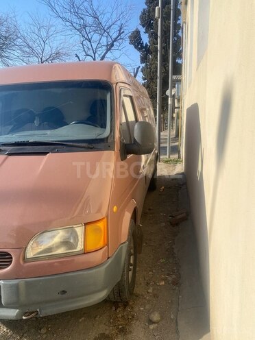 Ford Transit-3