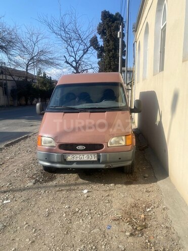 Ford Transit-1