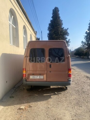 Ford Transit-4
