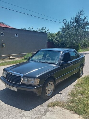 Mercedes 190-2