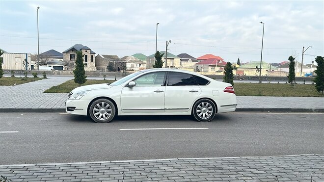 Nissan Teana-2