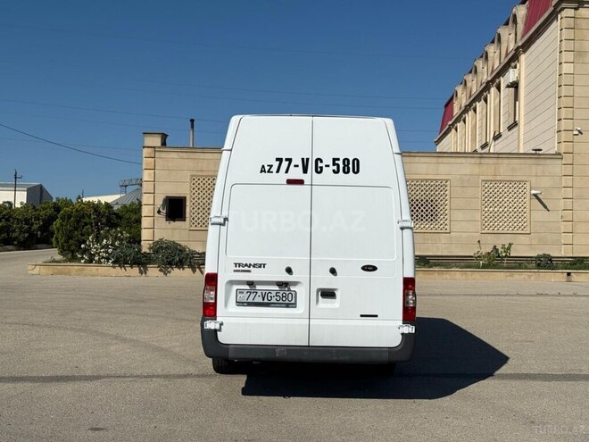 Ford Transit-2
