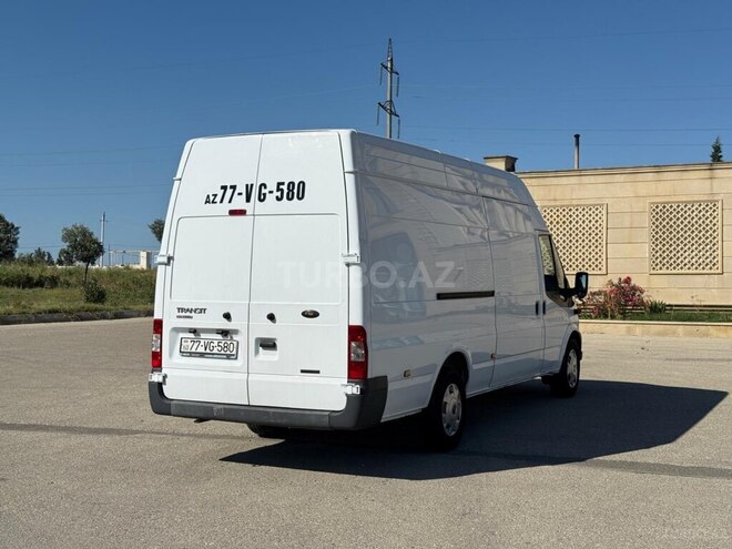 Ford Transit-7