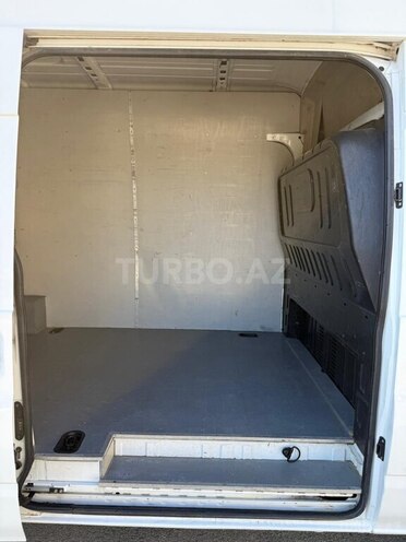 Ford Transit-9