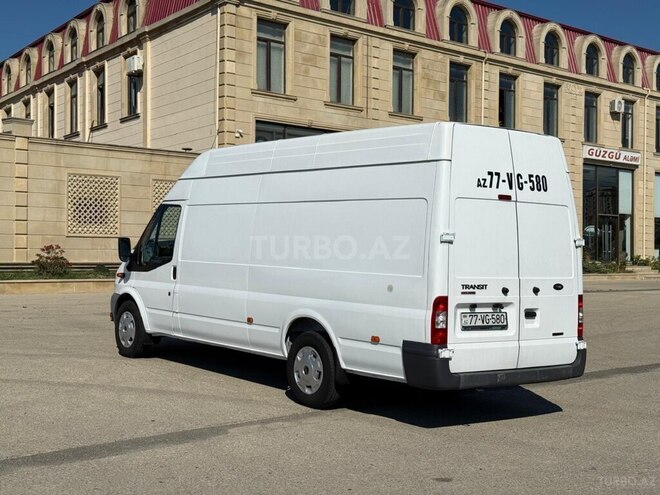 Ford Transit-6