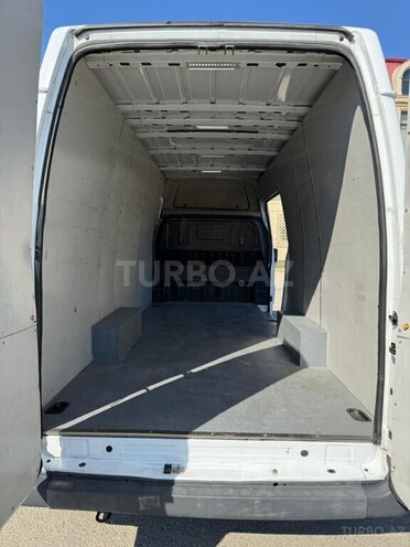 Ford Transit-10