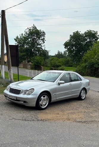 Mercedes C 220-1
